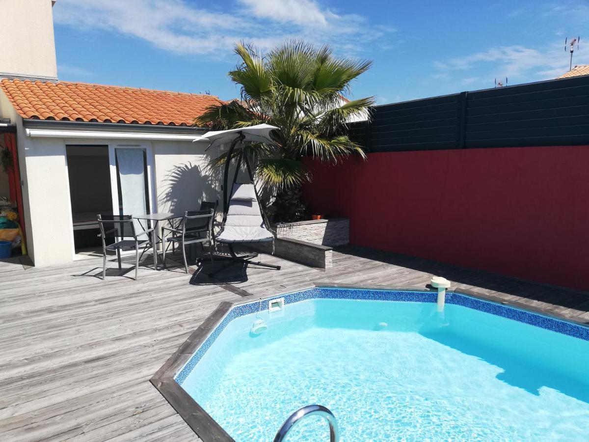 Studio Independant Chez L'Habitant Avec Piscine Et Cuisine Exterieures La Rochelle  Kültér fotó