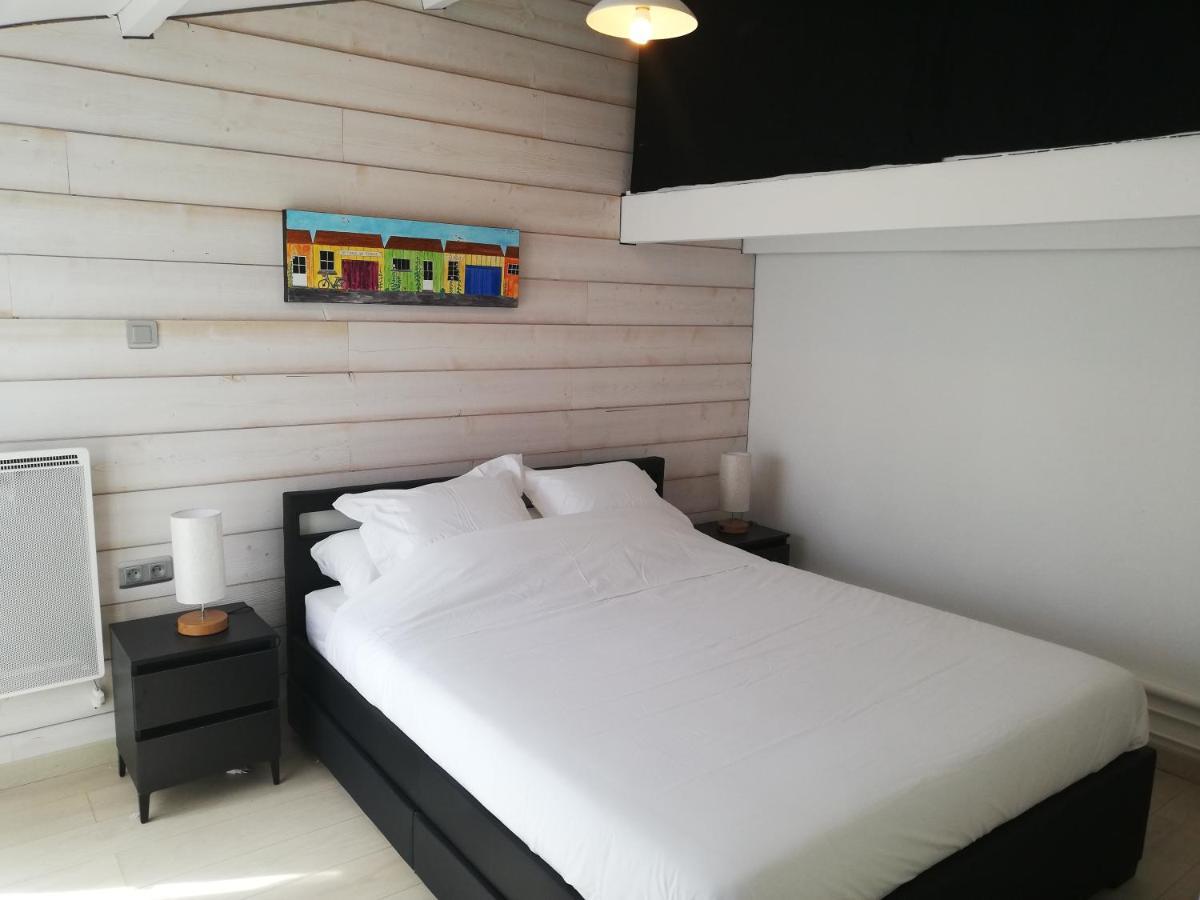 Studio Independant Chez L'Habitant Avec Piscine Et Cuisine Exterieures La Rochelle  Kültér fotó